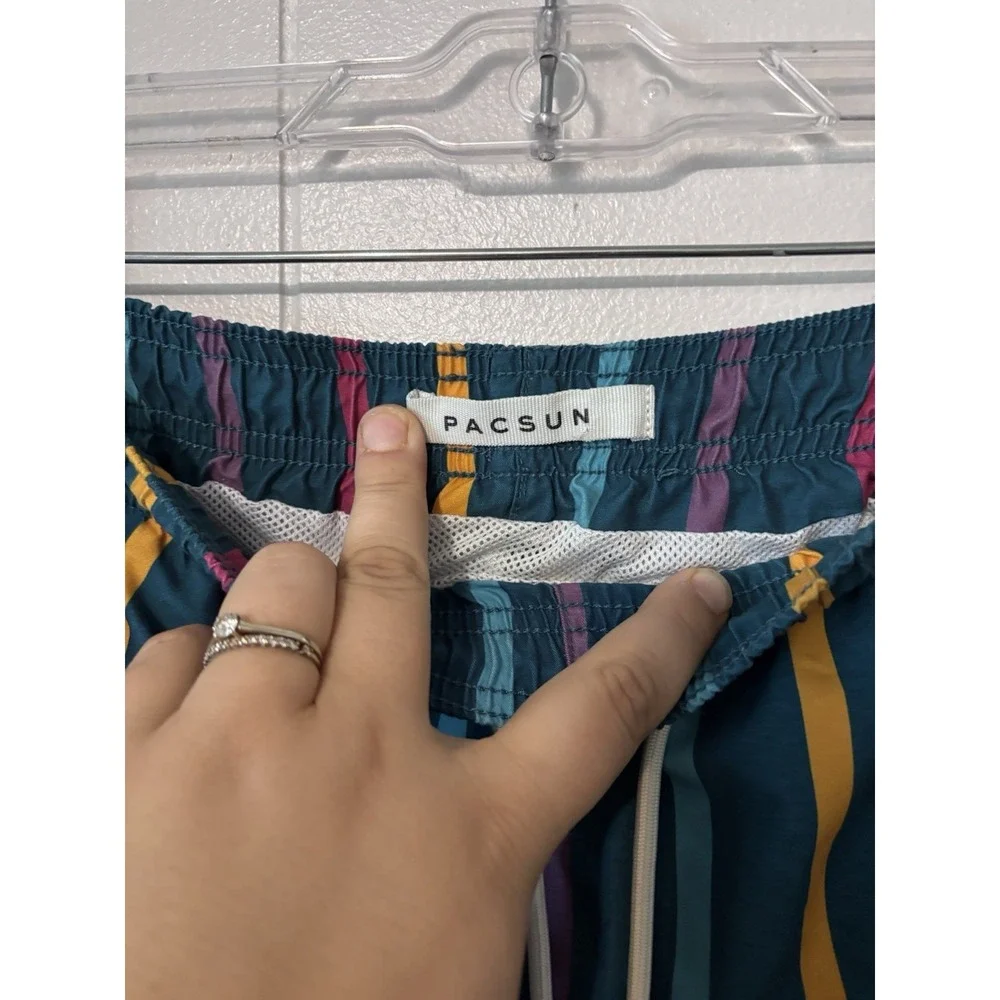 Pacsun‎ Men's Swim Shorts Size Small Retro Stripe 6